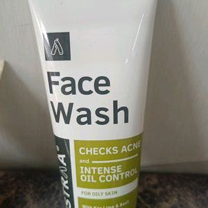 Ustra Face Wash