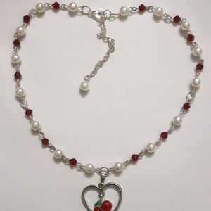 Elegant Cherry Pearl Necklace