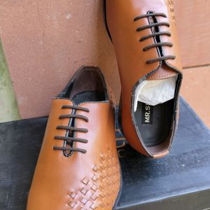 Size 6 Leather Shoes