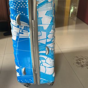 Skybags Medium Luggage On Sale