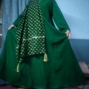 Long anarkali kurti with churidar sleeves and prin