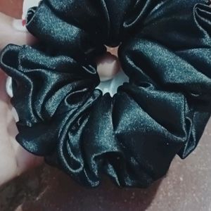 Black And White Scrunchies