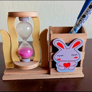 Wooden Pen Stand