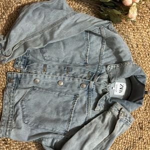 Women Cropped Denim Jacket