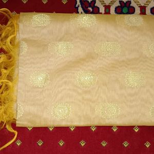 Golden Banarasi Dupatta with Intricate Zari Work