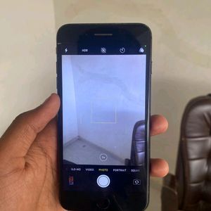 IPHONE 7+ 256GB MINOR CRACK ON DISPLAY