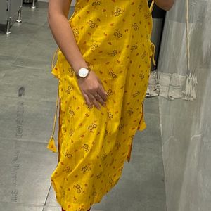 Kurti With Doori On Sides