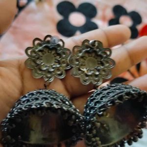 Beautiful 😍 Black 🖤 Colour Earrings 😍