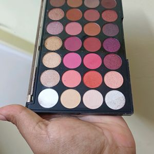 Makeup Revolution Eyeshadow Palette