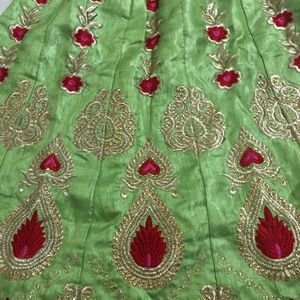 NEW Designer EMBROIDED Roses Lehnga