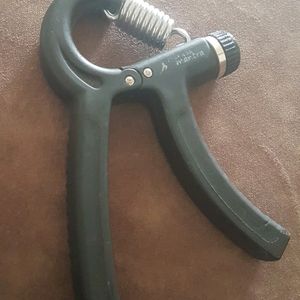 Newly Hand Gripper Adjustable 10kg-40kg .