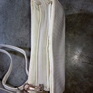 White Slingbag / Purse