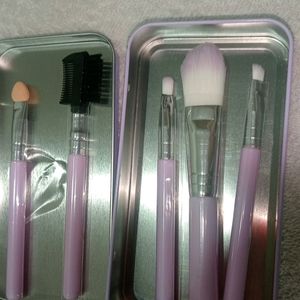 Makeup Brush Set Of 5 With Tin Box