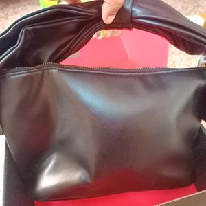 PREMIUM QUALITY MYGLAMM BOWBAG/ HANGBAG