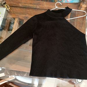 Black One Sleeve Top