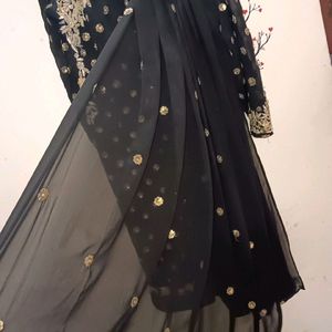 Black Kurta Attached Dupatta💥👯