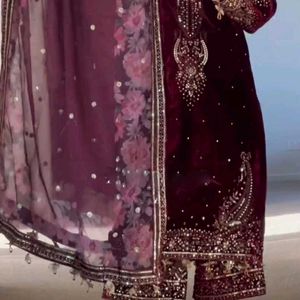 New Standard Pakistani Poshaq Dresses Beautiful Dr