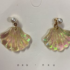 Cute Shiny Pear Earings