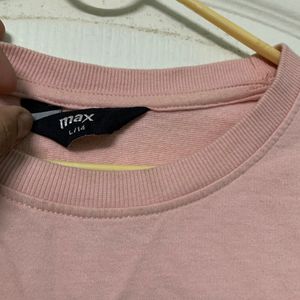 Sweatshirt pink colour