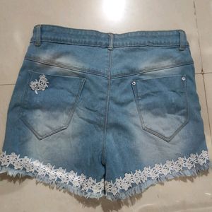 denim light blue lace short slightly ripped