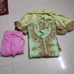 New Pakisthani Suit Set