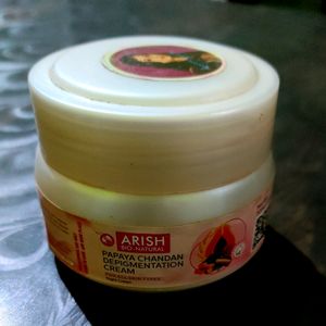 Women Papaya Chandan Depigmentation Cream