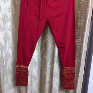 Maroon Leggings With Goldenprint