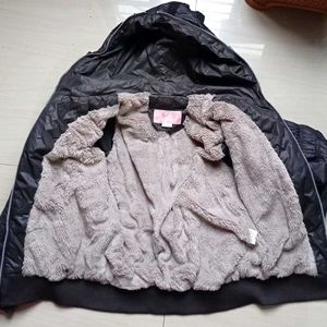 TRENDY BOMBER JACKET