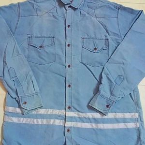 BLUE SHIRT WITH WHITE LINES