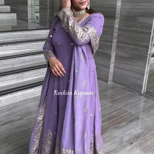 High Demanding Gown Stock In