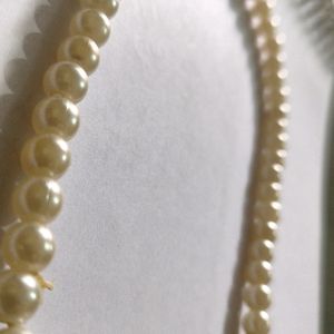 Pearls Neck peice