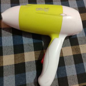 FOLDABLE HAIR DRYER