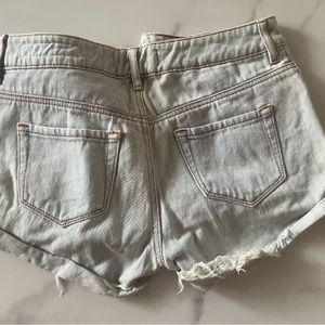 Light Blue Denim Shorts With Buttons