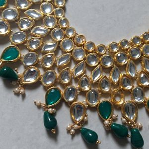 Bridal Jewellery Set With Mangtika