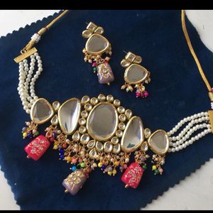 Stunning Kundan Choker With Earrings