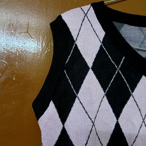 Korean Black & Pink Sweat Vest