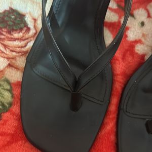 Vishudh Black Heels Woman