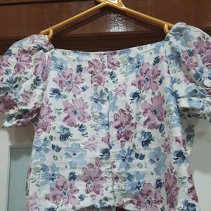 Crop floral Blouse NEW