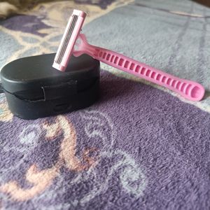 Gillette Venus Razor +3 Eyebrow &Face Razo