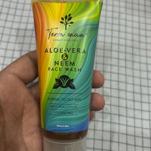 Terra Cacia Aloe Vera And Neem Face Wash