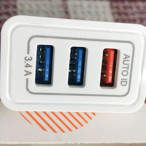 Triple USB Charger With Auto Id