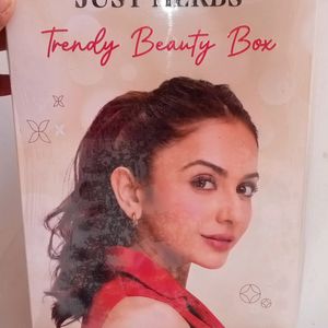 JUST HERBS TRENDY BEAUTY BOX