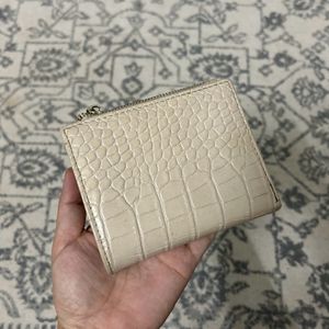 Nude wallet