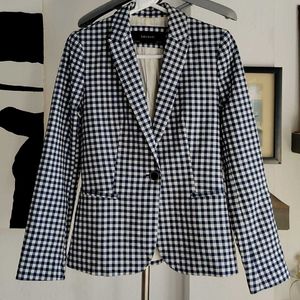 Zara Basic White And Navy Blazer