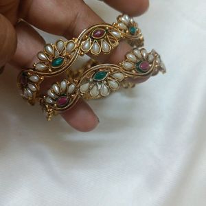 Pearl Kundan Bangles