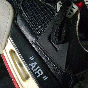 Jordan 4 Retro