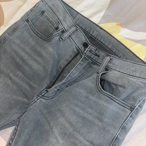 Levis Stretchable Slim Jeans OG