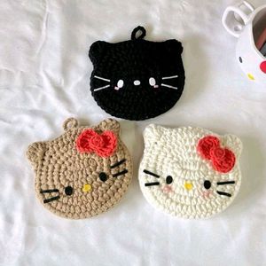 Crochet Hello Kitty Pouch/Earphone Case!!