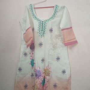 Beautiful Embroidered Kurti