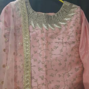 Pink And Golden Gharara Set(divider)